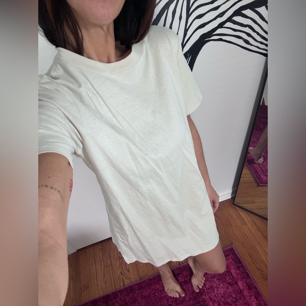 Old Navy Cream Short Sleeve Tee